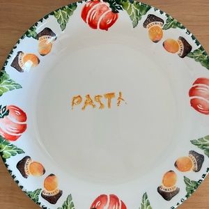 Pasta serving bowl